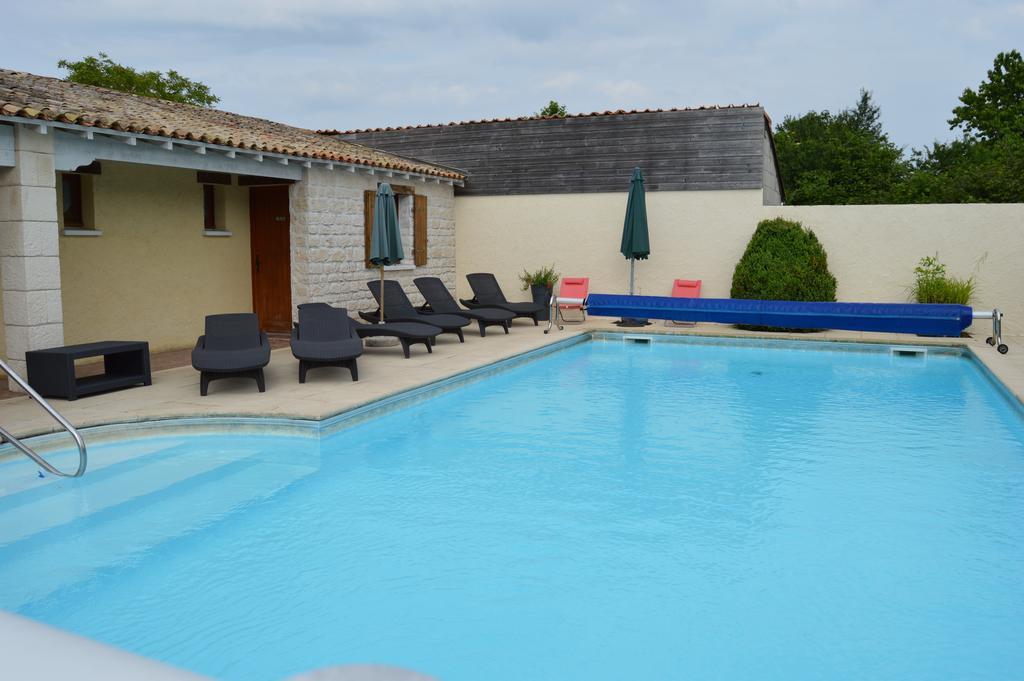 Bed and Breakfast Les Chenets Chenay  Экстерьер фото