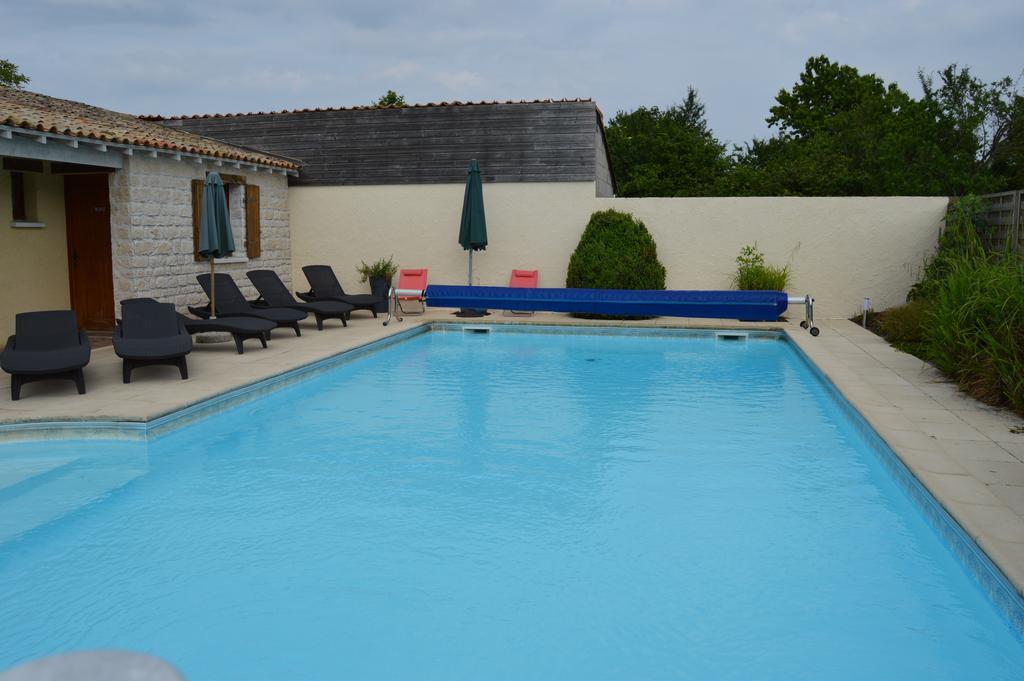 Bed and Breakfast Les Chenets Chenay  Экстерьер фото